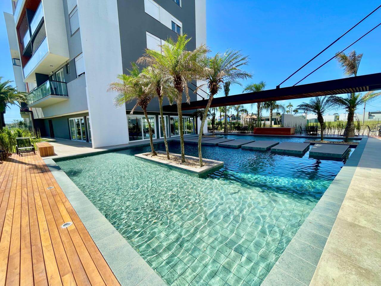 521dc460-2ad5-4f3d-b2f5-207a75abf789